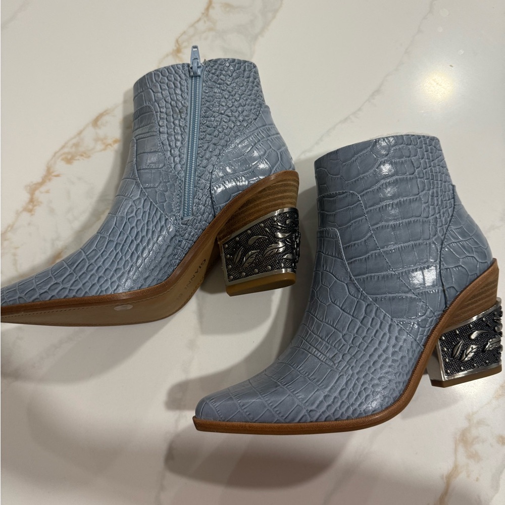 Gianni bini brand new boots! Light blue